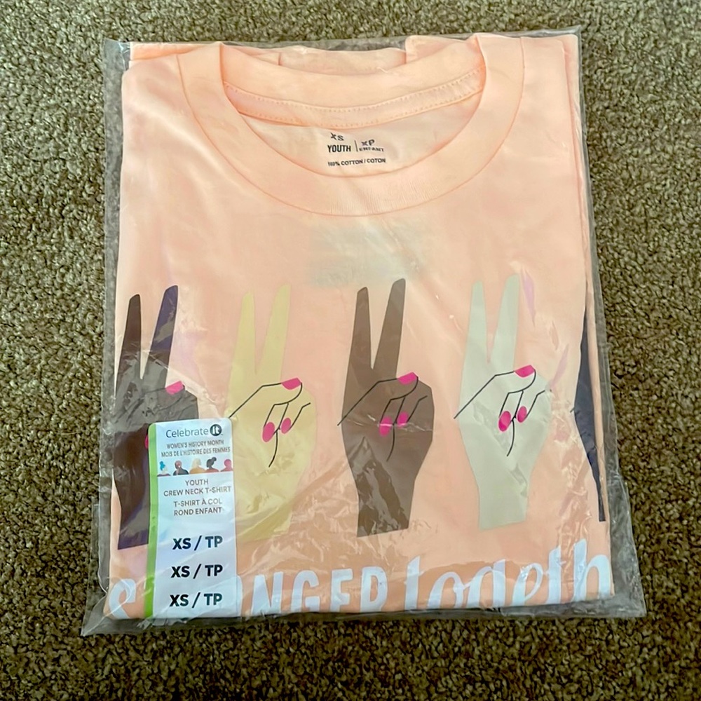 Youth xs and m graphic T-shirt
